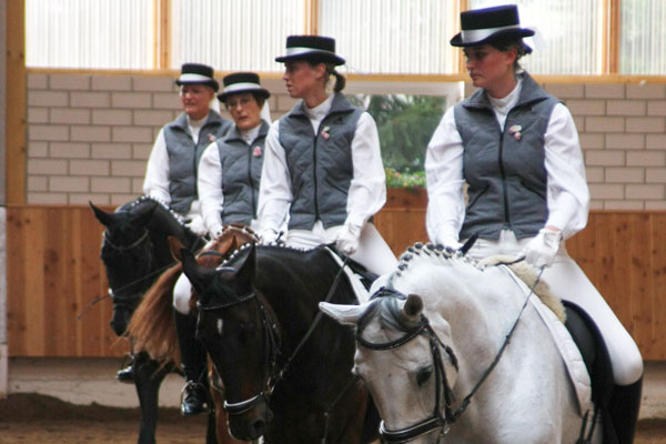 wpsv_quadrillenreiten_01.jpg